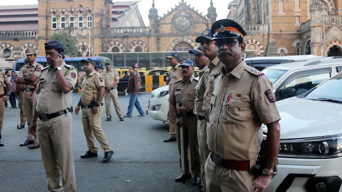 mumbai threat alert Man Arrested in Noida for ‘34 Human Bombs, 400 kg RDX’ Terror Threat to Mumbai